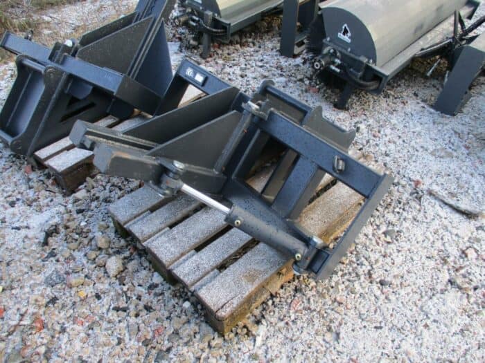 Pylvään irrotus koura S45