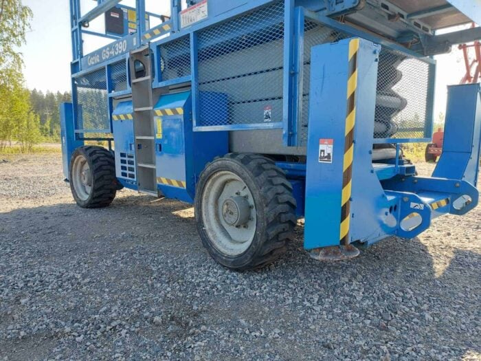 Genie GS-4390 saksilavanostin 4WD Katsastettu, Kymppi voimassa 2027 asti! - Image 25