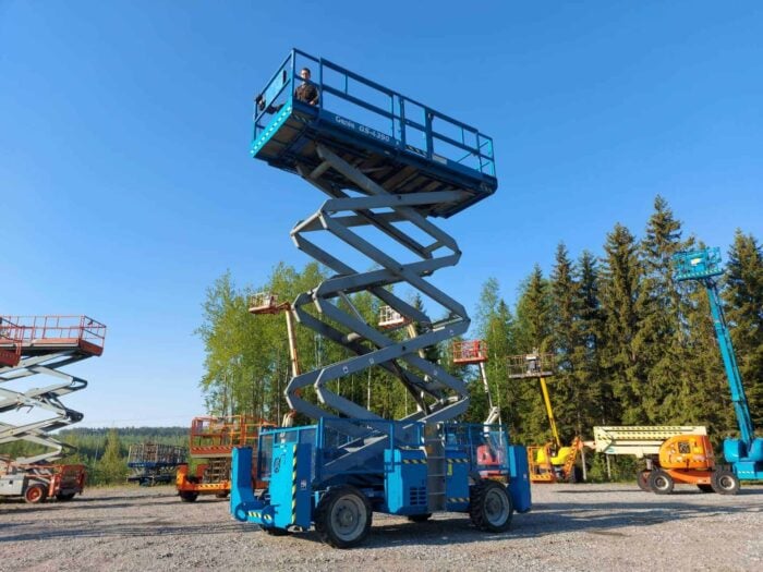 Genie GS-4390 saksilavanostin 4WD Katsastettu, Kymppi voimassa 2027 asti! - Image 22