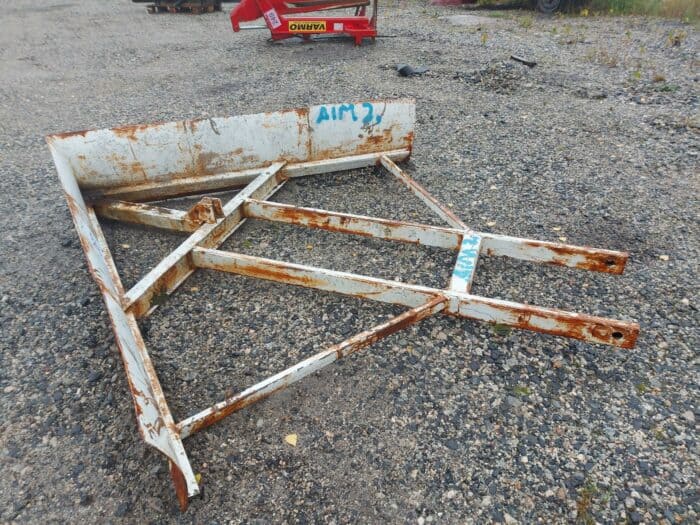 Kärkiaura vaikka maasturin keulalle - Image 2