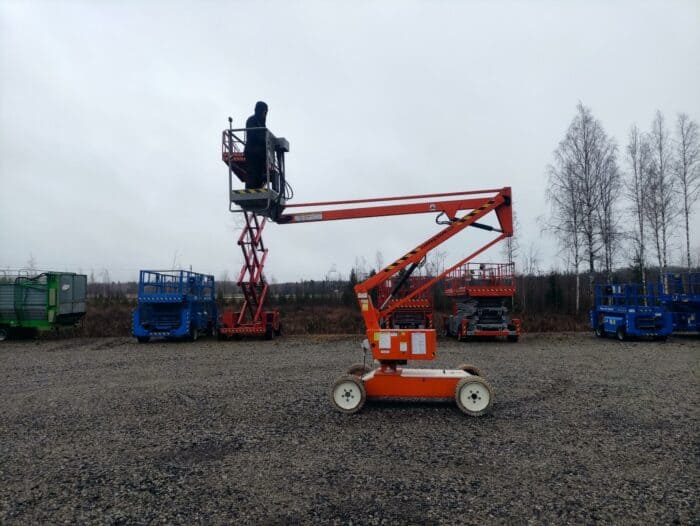 Nifty Lift HR10 E akkukäyttöinen kuukulkija. - Image 11