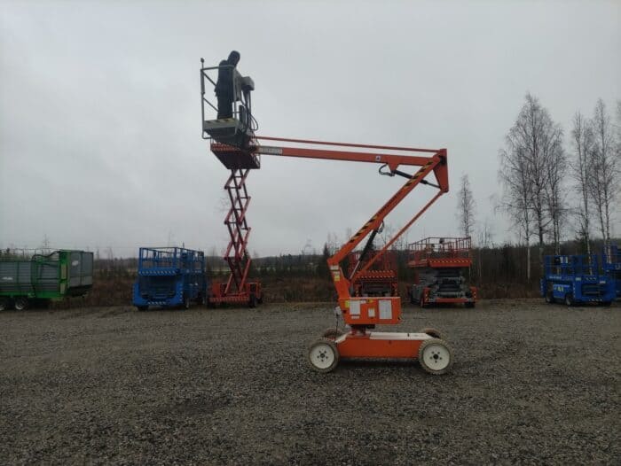 Nifty Lift HR10 E akkukäyttöinen kuukulkija. - Image 12