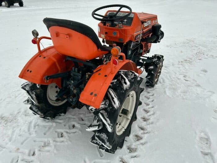 Kubota B-10 4 WD traktori - Image 9