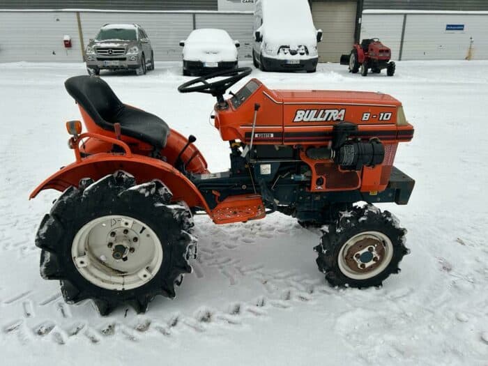Kubota B-10 4 WD traktori - Image 4