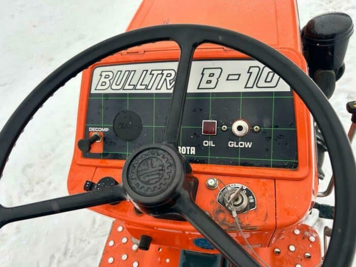 Kubota B-10 4 WD traktori - Image 2