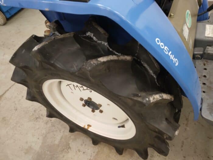 Iseki TM15 4WD traktori ja 1400 mm takalana - Image 14