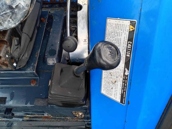 Iseki 525, 4WD traktori - Image 12