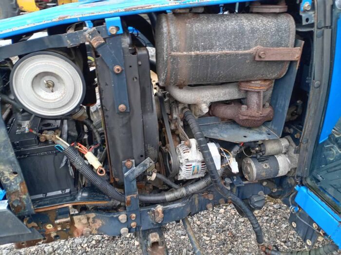 Iseki 525, 4WD traktori - Image 21
