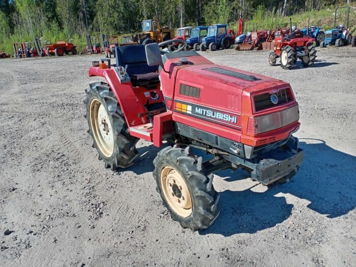 Mitsubishi MT20, 4WD traktori - Image 11