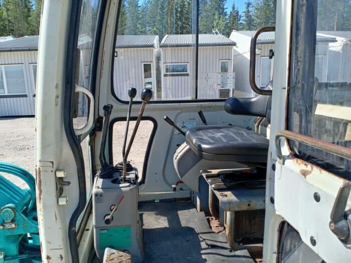 Komatsu PC10-7 minikaivuri - Image 13