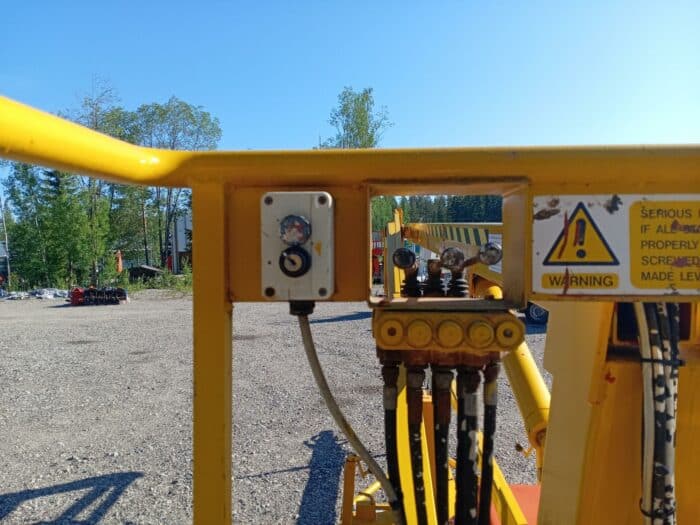 Nifty Lift 120 perässähinattava henkilönostin - Image 8