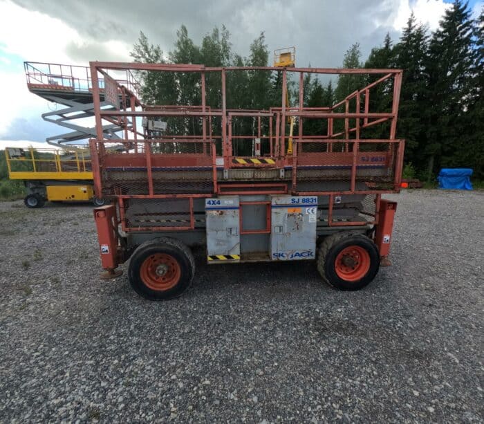 Skyjack SJ8831 4WD saksilavanostin (6008)