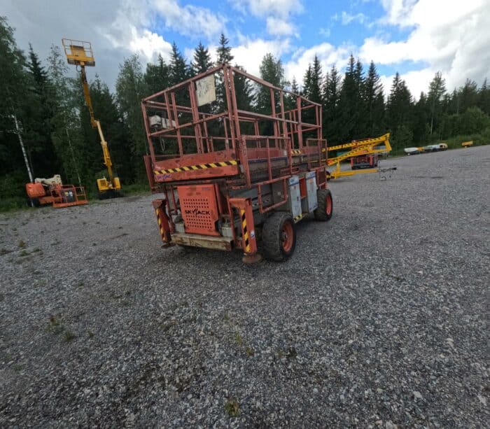 Skyjack SJ8831 4WD saksilavanostin - Image 8