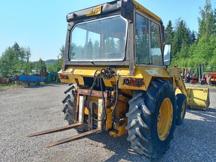 Massey Ferguson 50B traktorikaivuri - Image 3