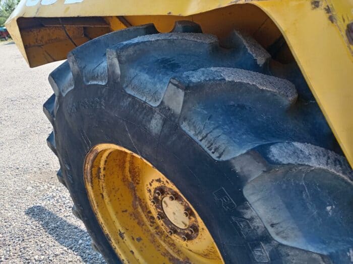 Massey Ferguson 50B traktorikaivuri - Image 15