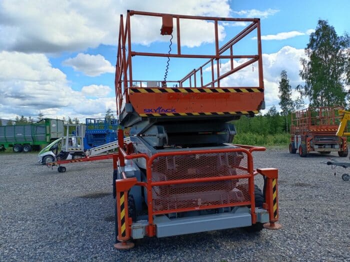 Skyjack SJ9250 4X4 saksilavanostin, Katsastettu! - Image 12