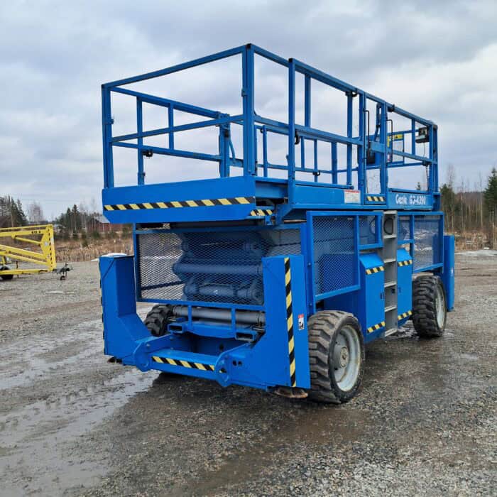 Genie GS-4390 saksilavanostin 4WD Katsastettu, Kymppi voimassa 2027 asti! - Image 5