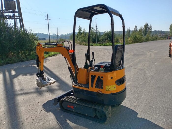LM 10 minikaivuri Esittelykäytöstä! - Image 6
