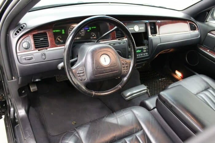 Lincoln Town Car, limusiini 2004 (632673) - Image 5