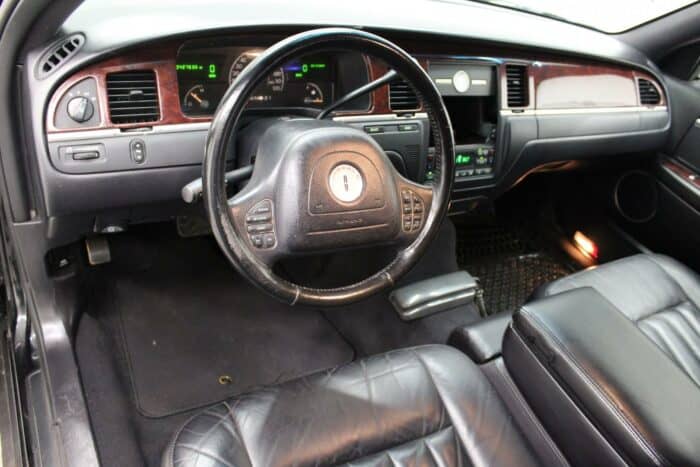 Lincoln Town Car, limusiini 2004 (632673) - Image 6