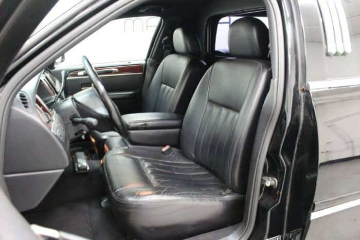Lincoln Town Car, limusiini 2004 (632673) - Image 9