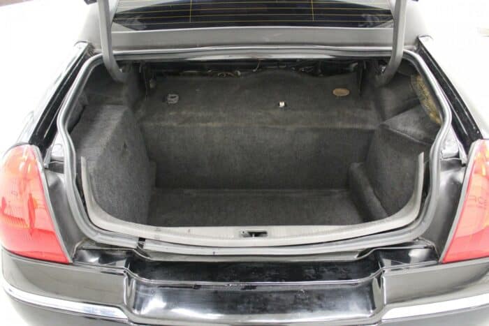 Lincoln Town Car, limusiini 2004 (632673) - Image 30