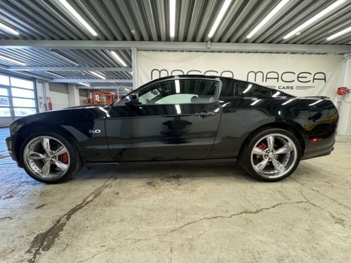 Ford Mustang GT V8 Coyote - Image 17