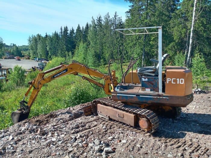 Komatsu PC10-5, kaivinkone - Image 2