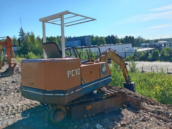 Komatsu PC10-5, kaivinkone - Image 4