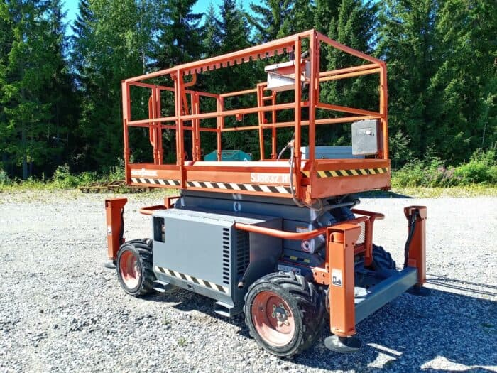 Skyjack SJ6832 saksilavanostin, diesel
