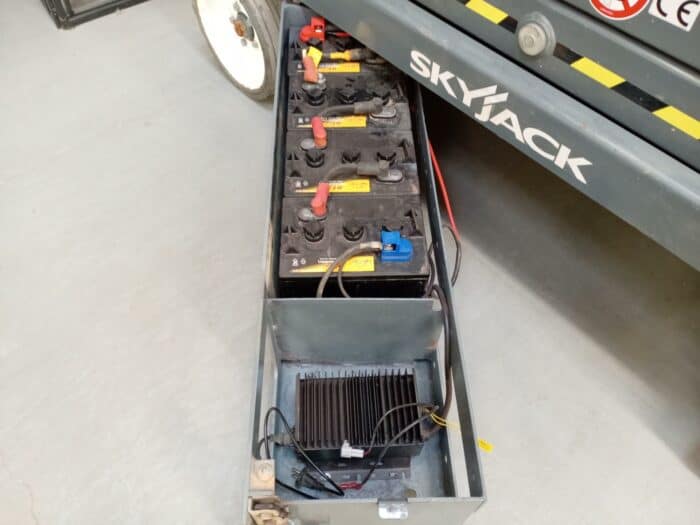 Skyjack SJ3226, sähkökäyttöinen saksilavanostin - Image 9