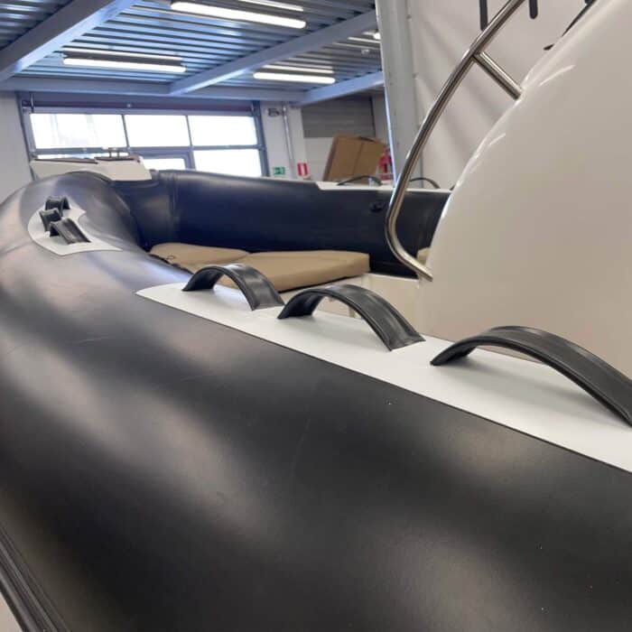 RIB vene Macea 580 Hypalon Mercury 115EXLPT moottorilla - Image 3