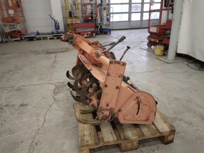 Kubota S1000 Maanmuokkain - Image 8