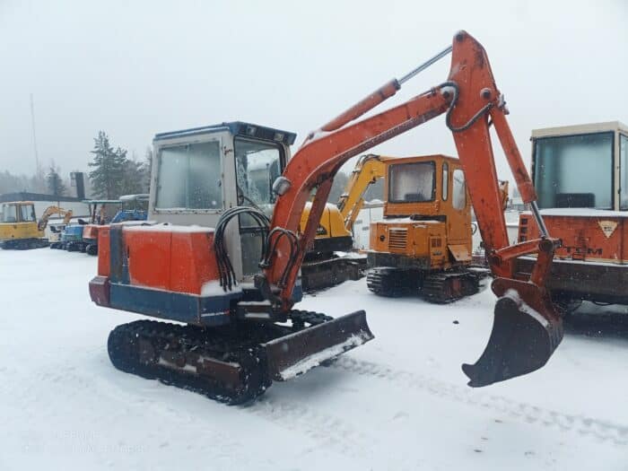Hitachi EX27 Minikaivinkone - Image 3