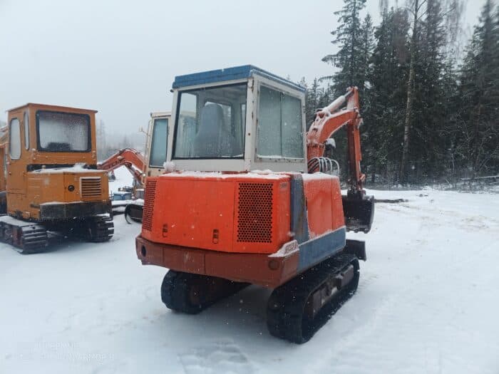 Hitachi EX27 Minikaivinkone - Image 8