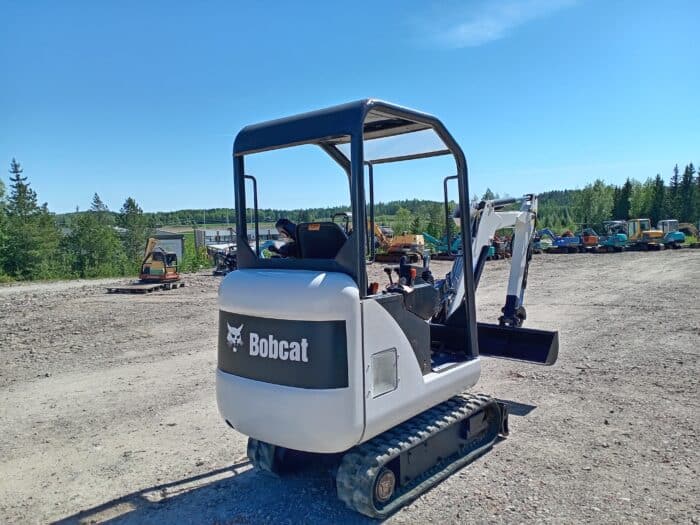 Bobcat 320J minikaivuri - Image 4