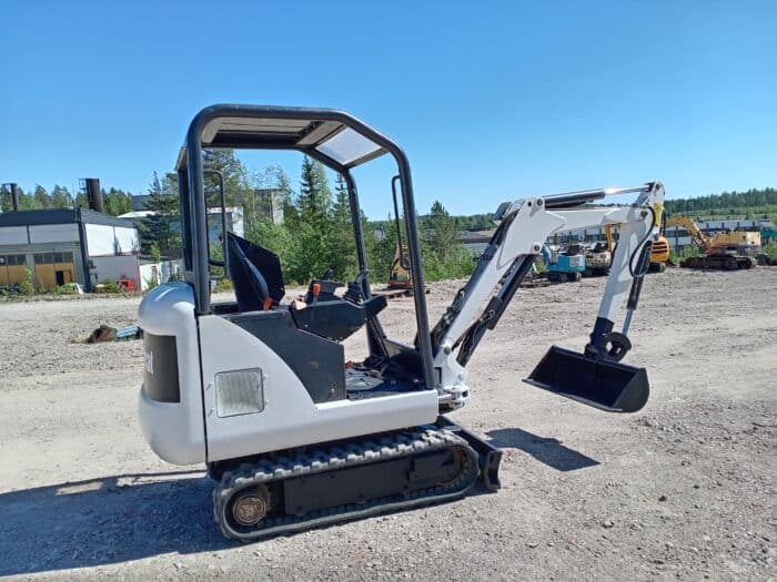 Bobcat 320J minikaivuri - Image 5