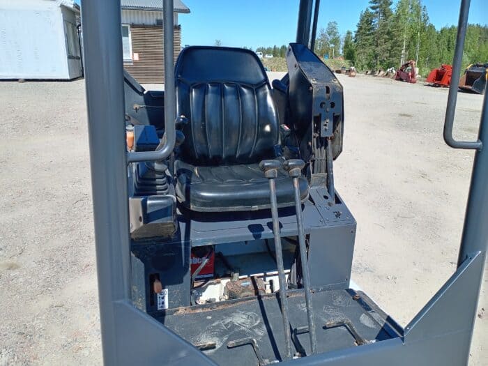 Bobcat 320J minikaivuri - Image 16