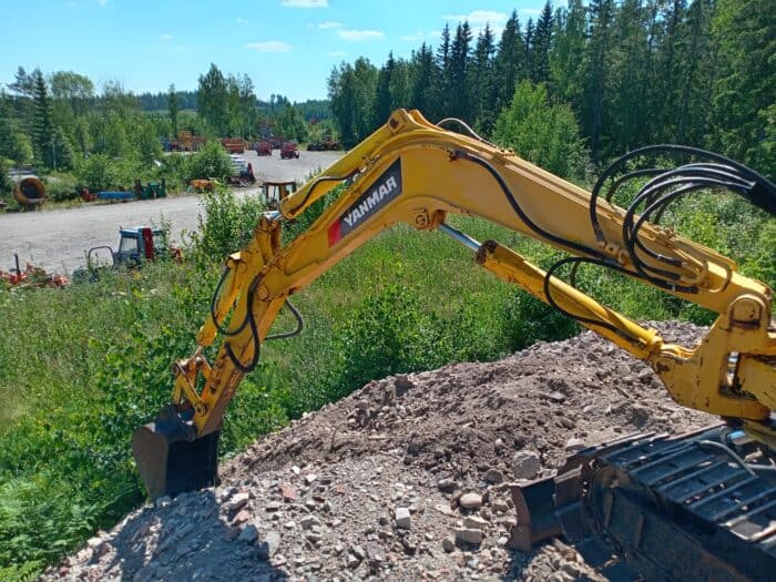 Yanmar YB251-2UZ kaivinkone - Image 5