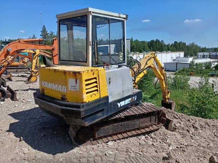 Yanmar YB251-2UZ kaivinkone - Image 4