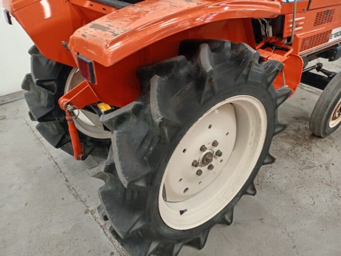 Hinomoto E1802 Minitraktori 2wd 18hp - Image 7
