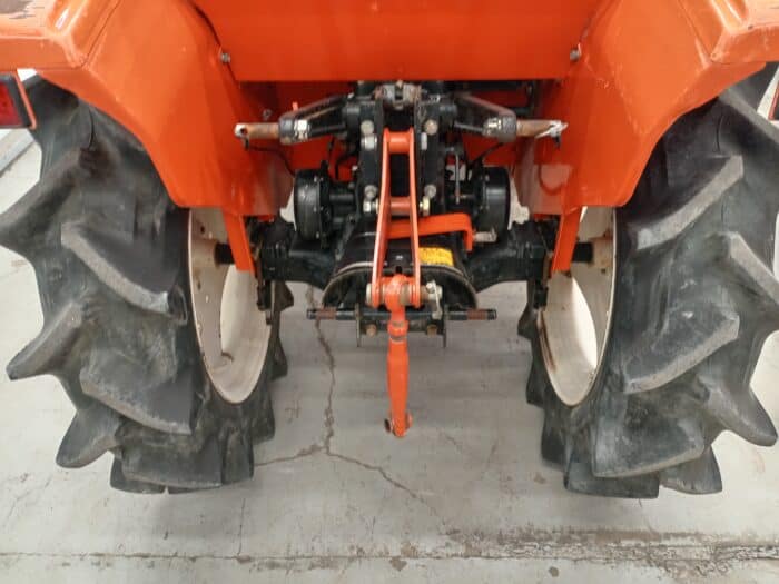 Hinomoto E1802 Minitraktori 2wd 18hp - Image 15