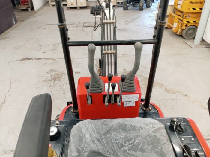 Machpro MP15 minikaivuri, Levenevä alavaunu. - Image 8