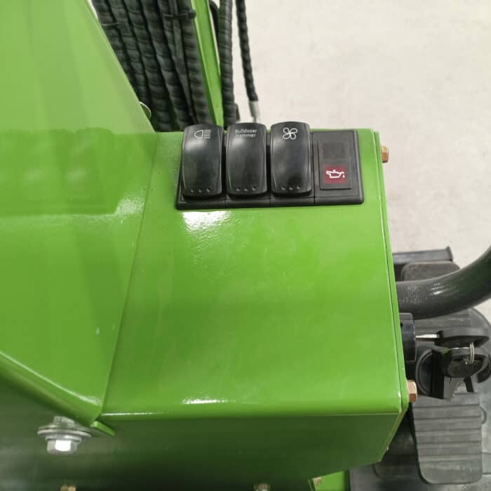 Minikaivuri pyörillä 1.5 t, Caivu HFT12 - Image 12