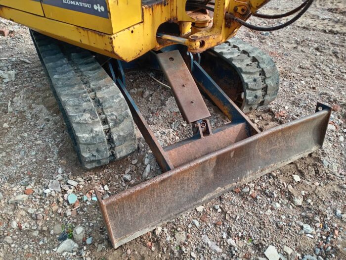 Komatsu PC10-6 kaivinkone - Image 11