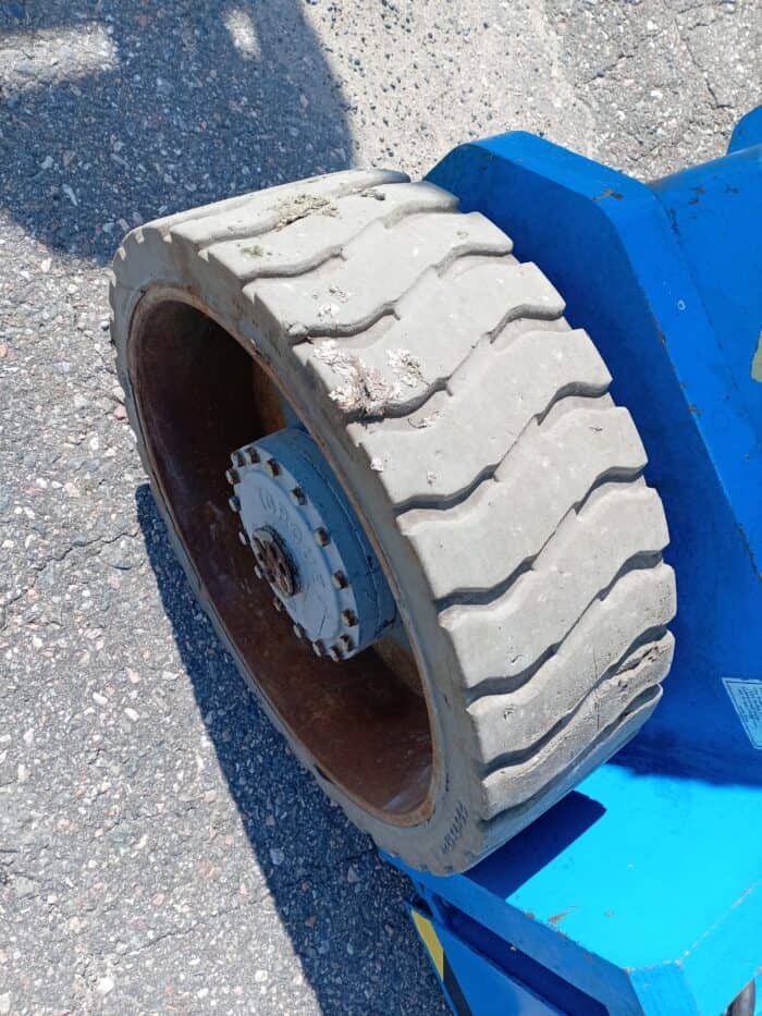 Genie Z30N akkukäyttöinen kuukulkija - Image 14