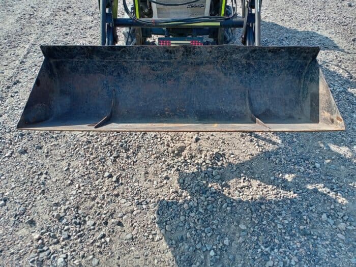Kubota L2002DT 4WD traktori, Etukuormaajalla. - Image 10