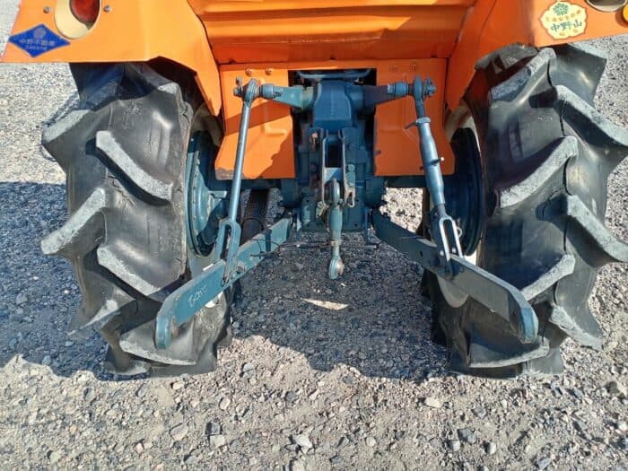 Kubota L2002DT 4WD traktori, Etukuormaajalla. - Image 12