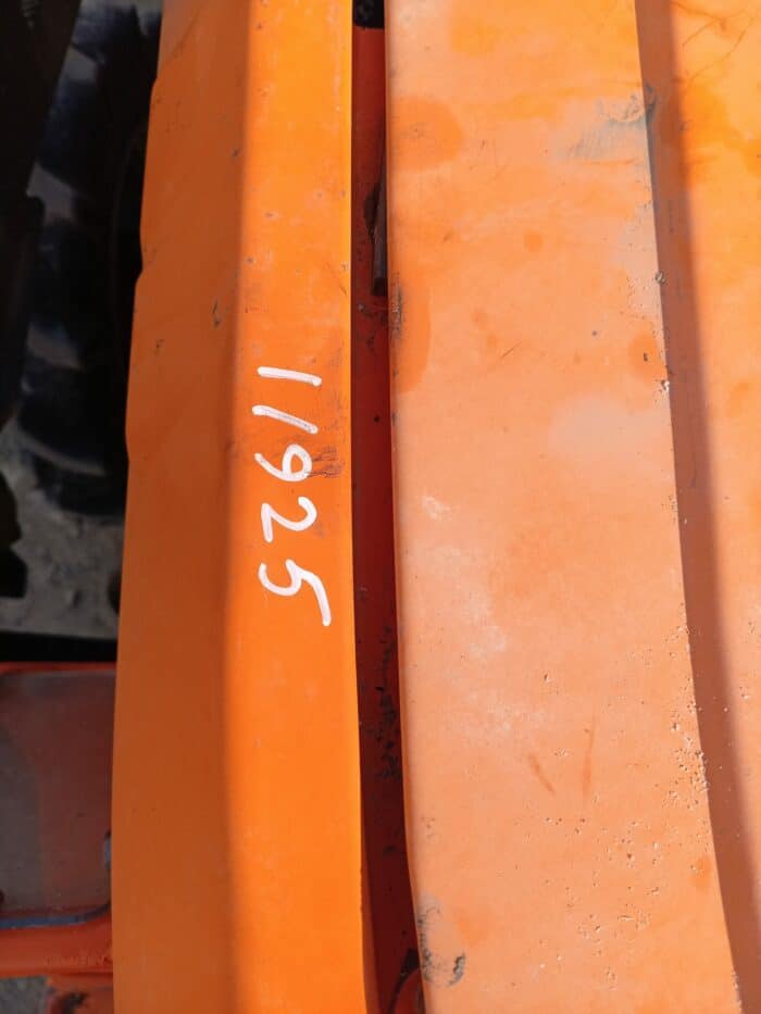 Kubota L2002DT 4WD traktori, Etukuormaajalla. - Image 19