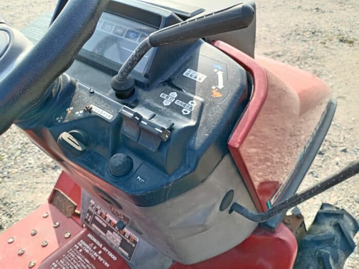 Honda Might 13 4WD traktori, maamuokkaimella - Image 13